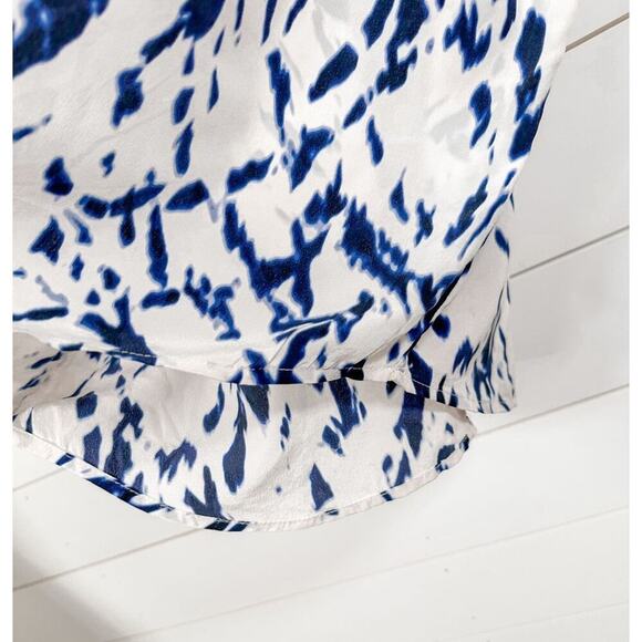 Cynthia Rowley Abstract Print V-Neck Semi-Sheer Blouse Blue White Medium - Picture 7 of 10